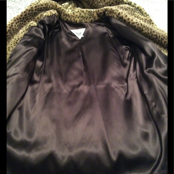 🎉HP 🎉VTG. 90s Faux Fur Coat - Picture 5 of 12
